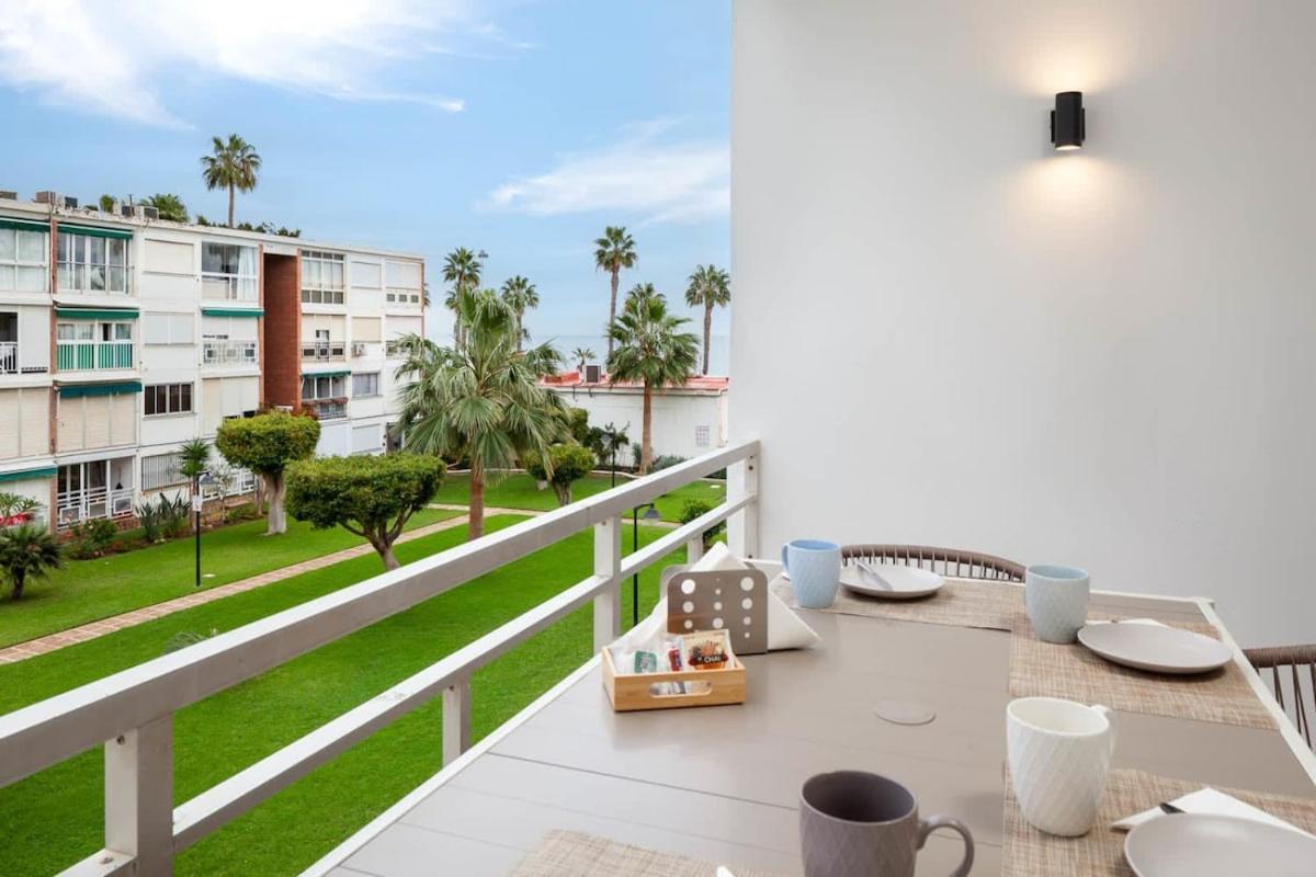 Garden And Pool In Next To The * Benalmadena